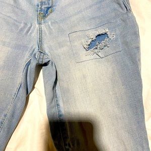 Old Navy Rockstar Mid-rise Light wash skinny jean distressed w1 patch made in